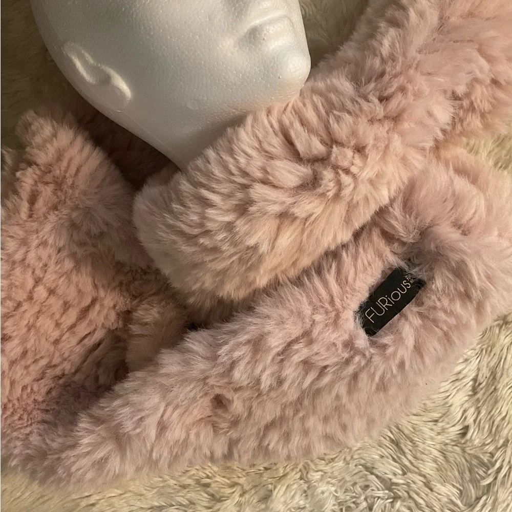 Scarf🦋 FURIOUS - Picture 1 of 2